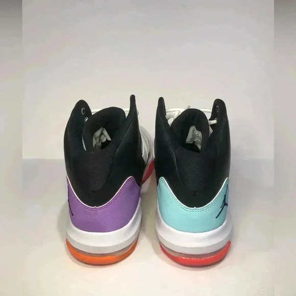 🔥Nike Air Jordan Max Aura GS Size 7Y Multicolor🔥 - Picture 10 of 16